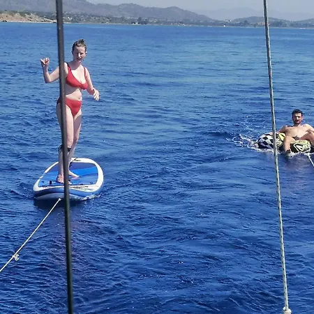 Yacht-urlaub In Den Buchten Von Πλωτό κατάλυμα *